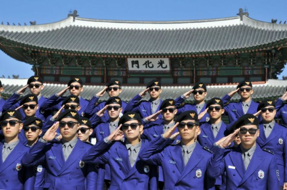Policía de Corea del Sur estrena look al estilo ‘Gangnam Style’