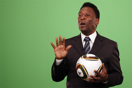 Pelé fue operado con éxito de la cadera en Sao Paulo