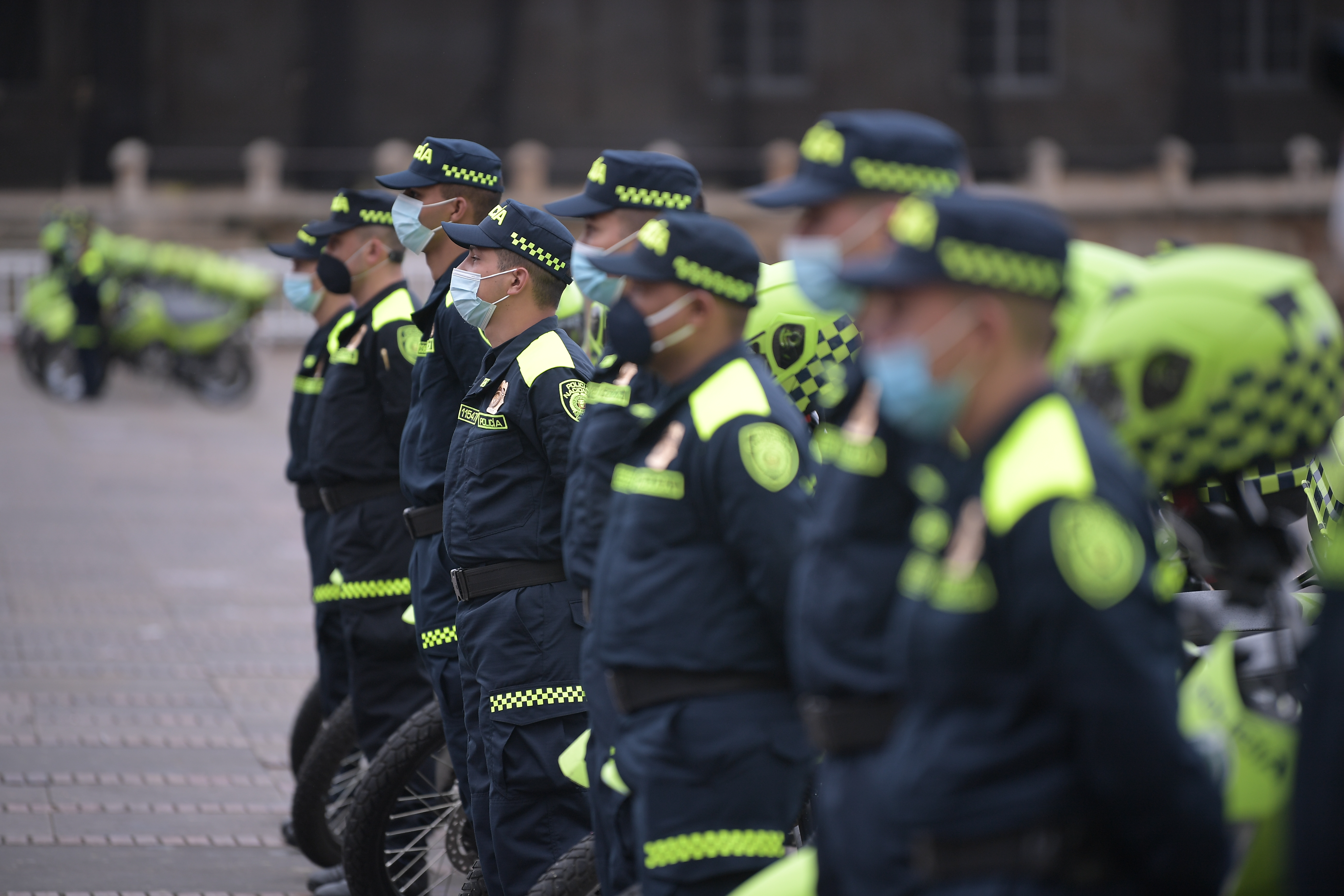 En la Plaza de Bolívar en Bogotá y de manera simultánea a nivel nacional fue presentada la nueva imagen de la Policía Nacional.
