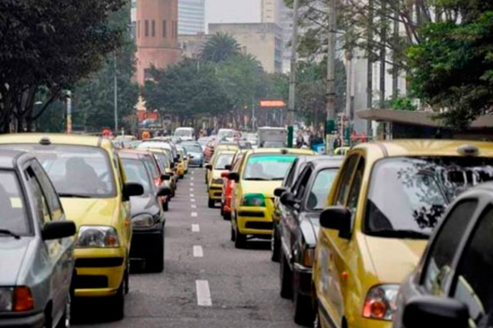 Ordenan embargo de cuentas a ciudadanos que deban multas de tránsito en Bogotá