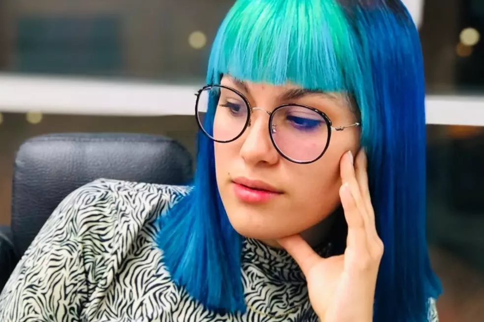 “Ya me habían discriminado por mi pelo”: estudiante que casi no se puede graduar