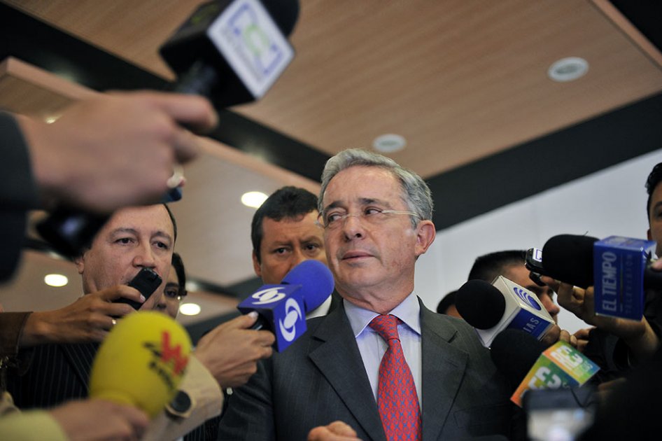 Al expresidente Álvaro Uribe le han compulsado copias en tres oportunidades para investigarlo por nexos con paramilitares. / Gustavo Torrijos