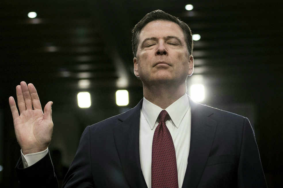 Ocho detalles del polémico libro de James Comey, exjefe del FBI