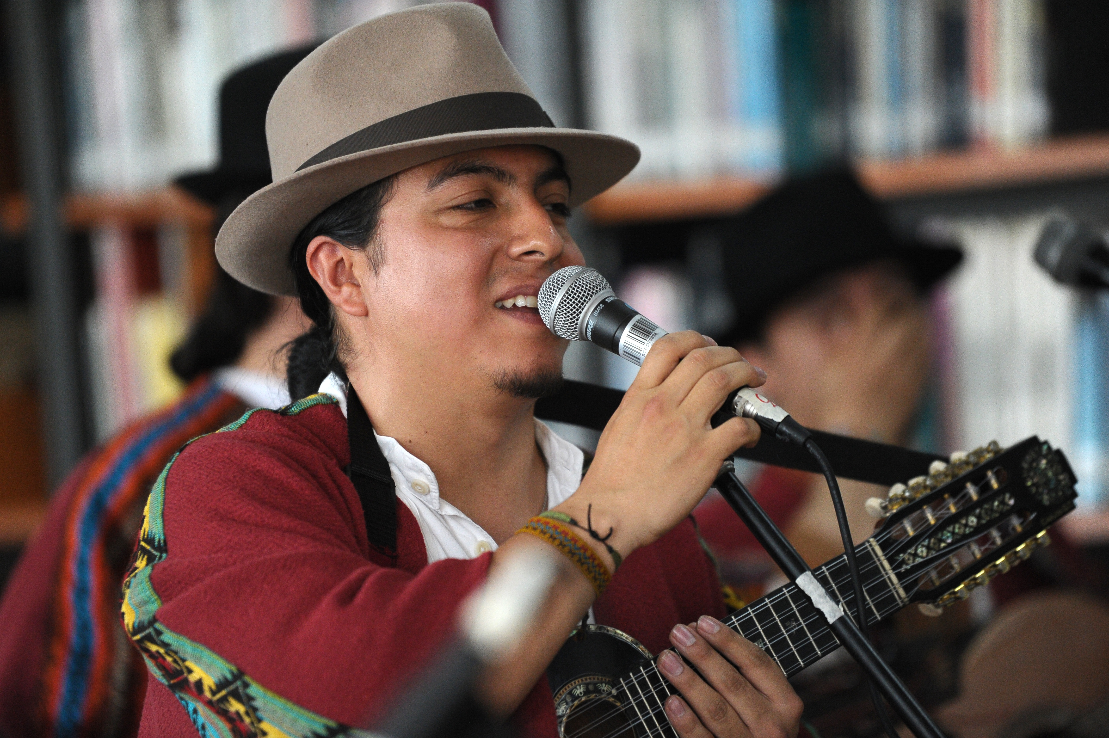 Ukamau, grupo musical con integrantes descendientes de los pueblos indígenas, nacidos y radicados en la ciudad de Bogotá.