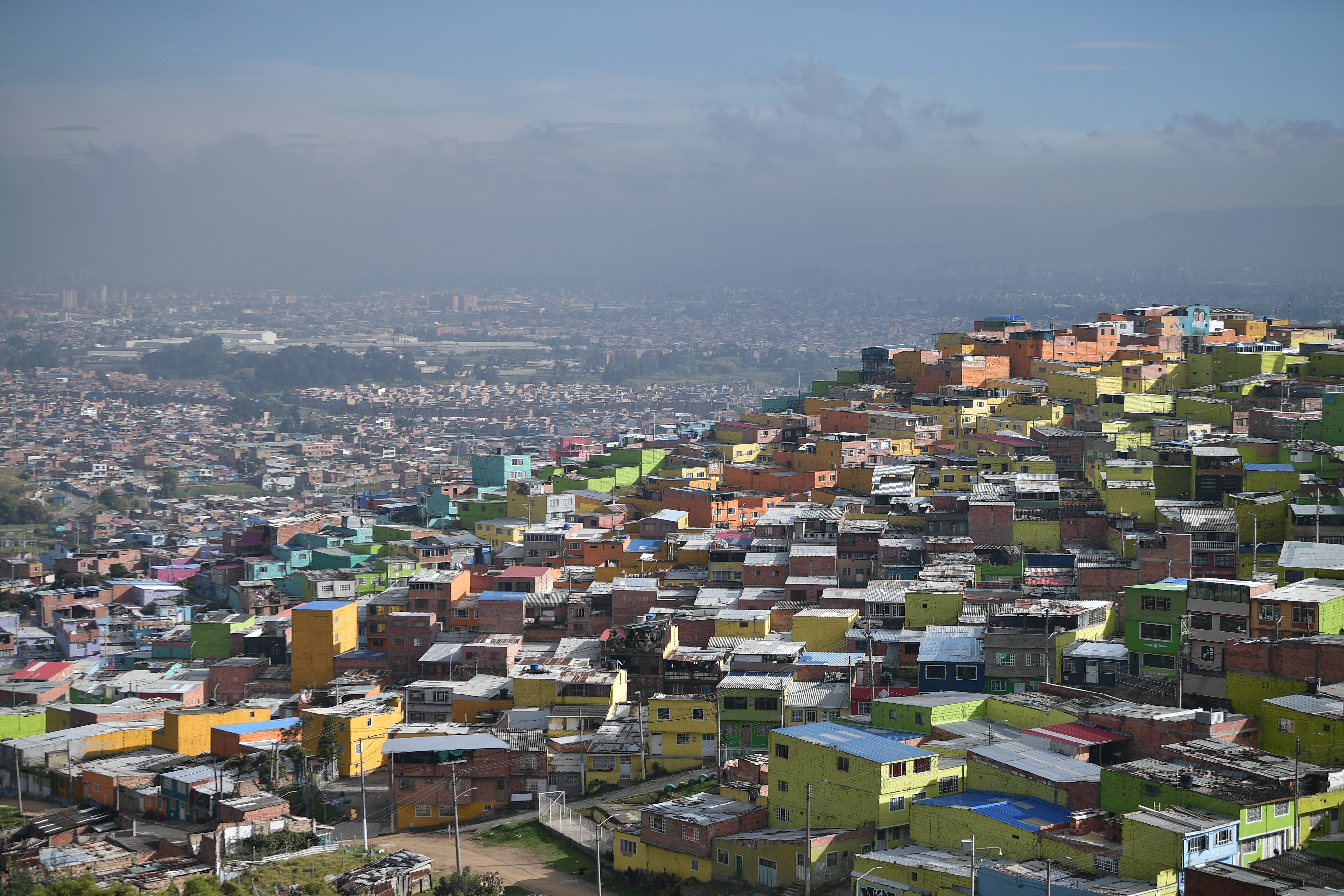 Por deslizamiento de tierra, colapsaron tres casas en Ciudad Bolívar, sur de Bogotá