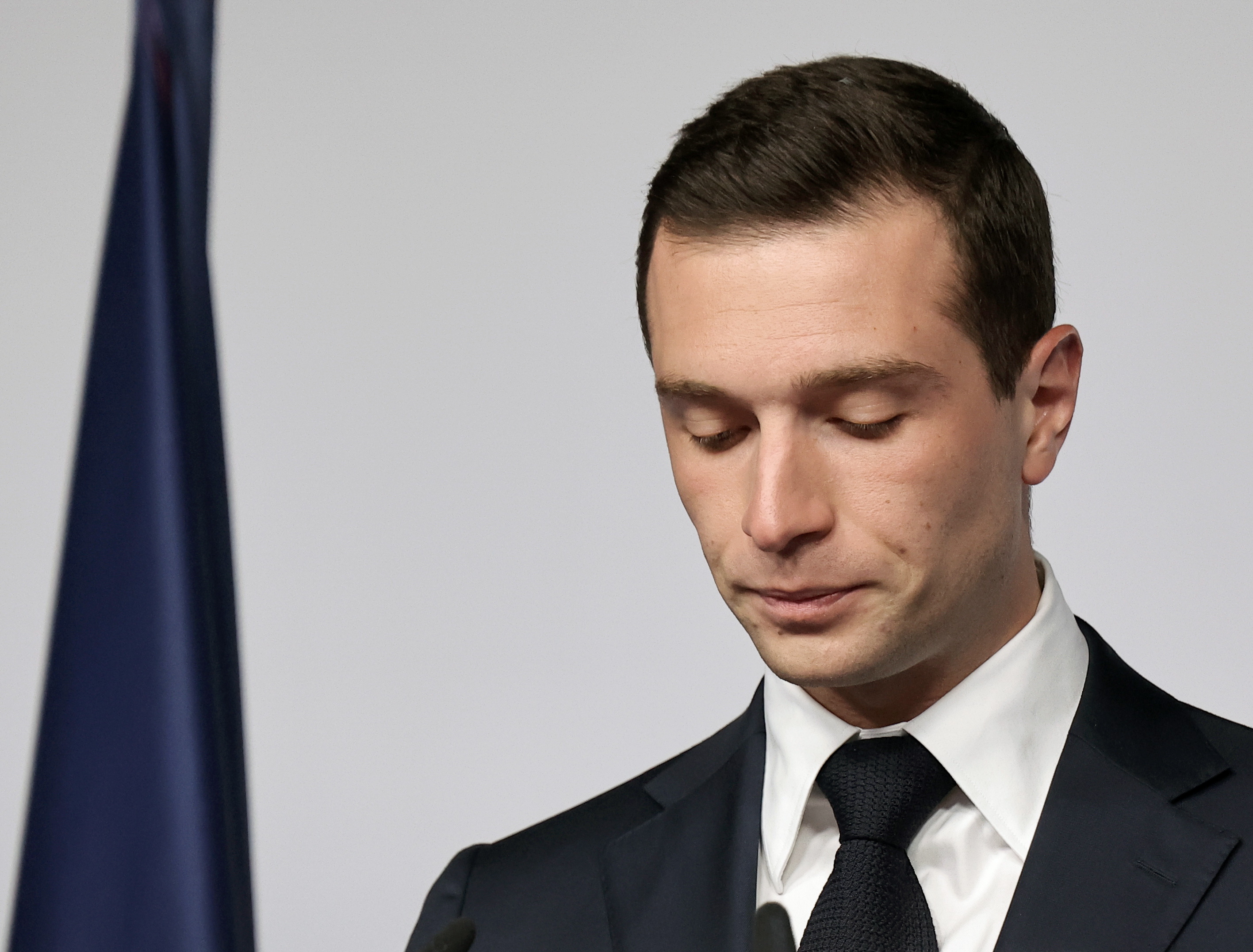 La izquierda repunta en Francia y derrota a la extrema derecha, pero no logra mayoría
