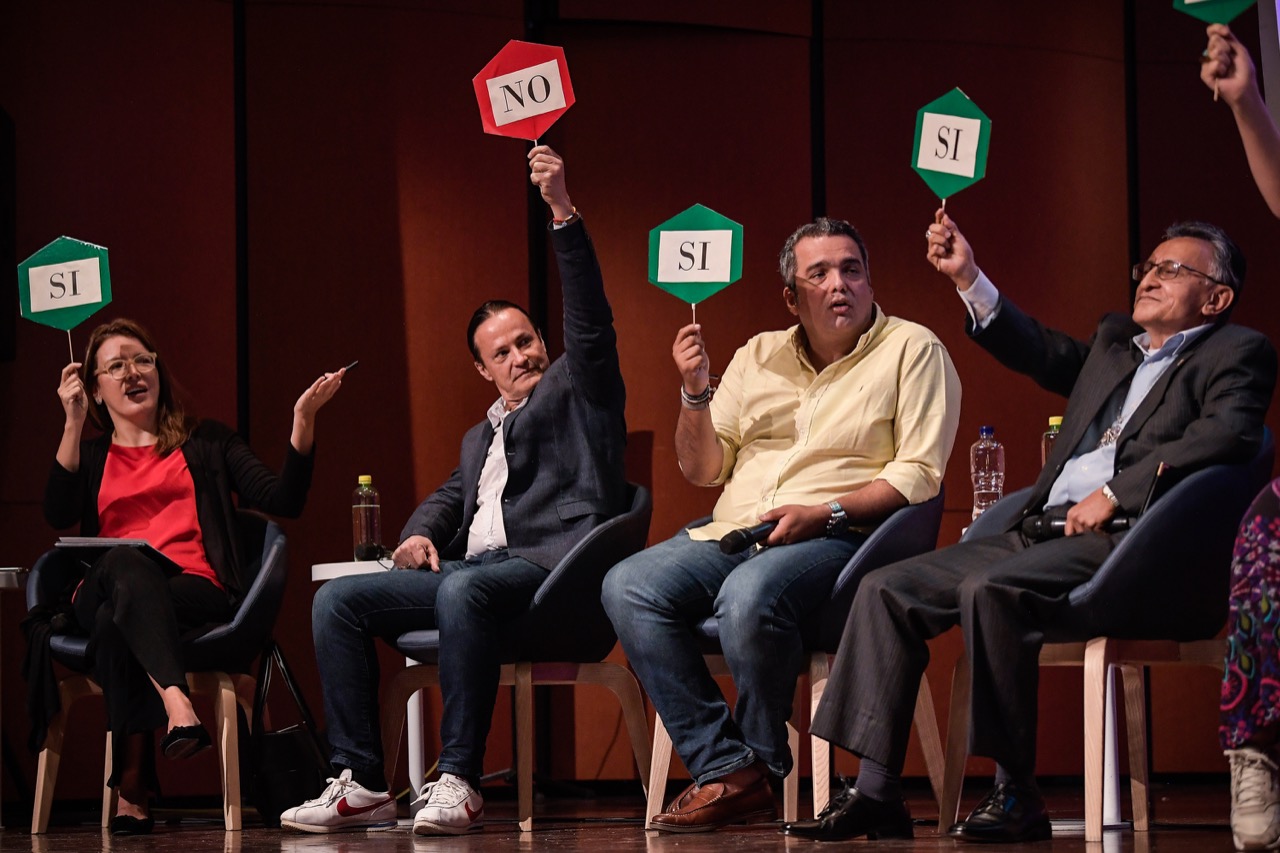 Debate de candidatos al Senado en Medellín.