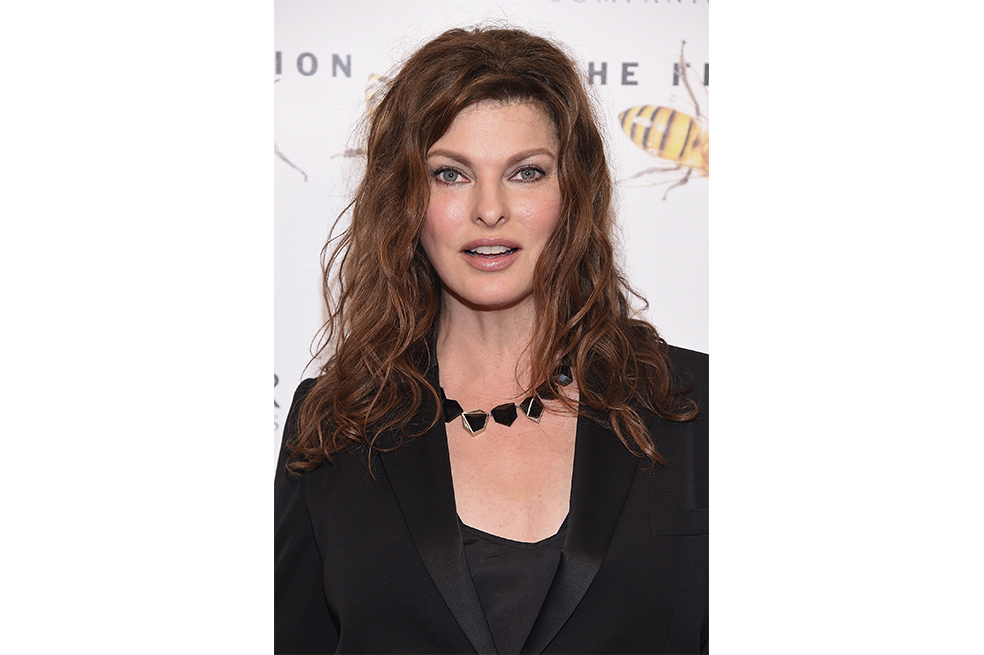 Deformada e irreconocible quedó Linda Evangelista por tratamiento estético