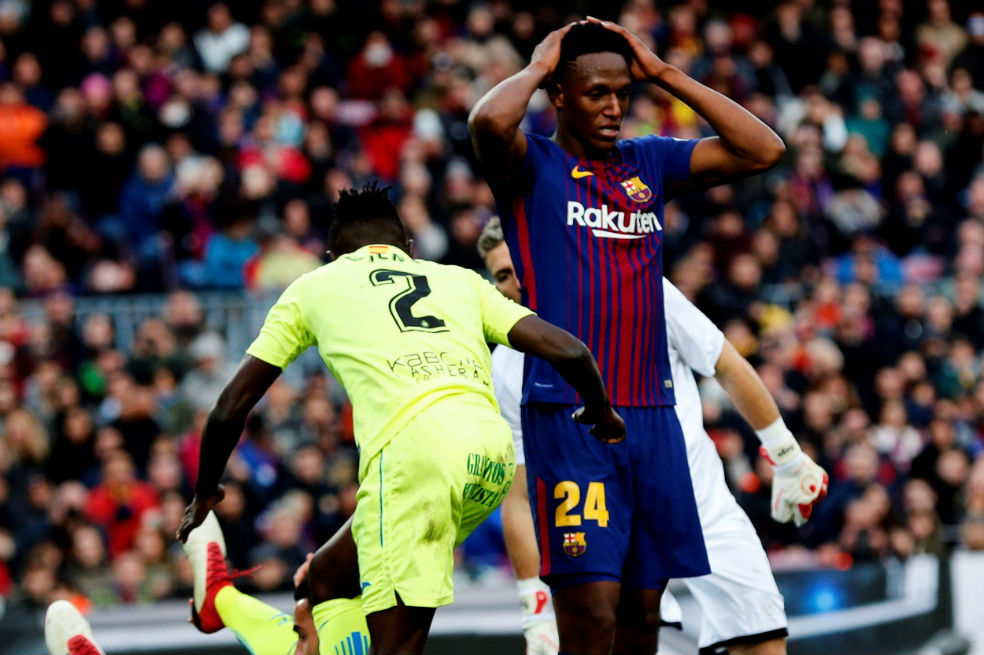 Yerry Mina tiene que presentarse este lunes en Barcelona