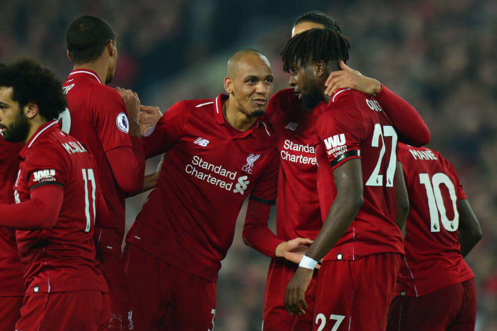 Liverpool ganó con comodidad mientras que el City sufrió para triunfar