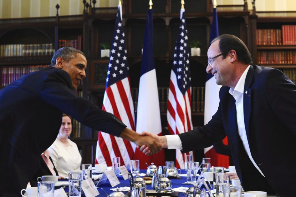 Los presidentes francés y estadounidense, François Hollande (der.)  y Barack Obama(izq).