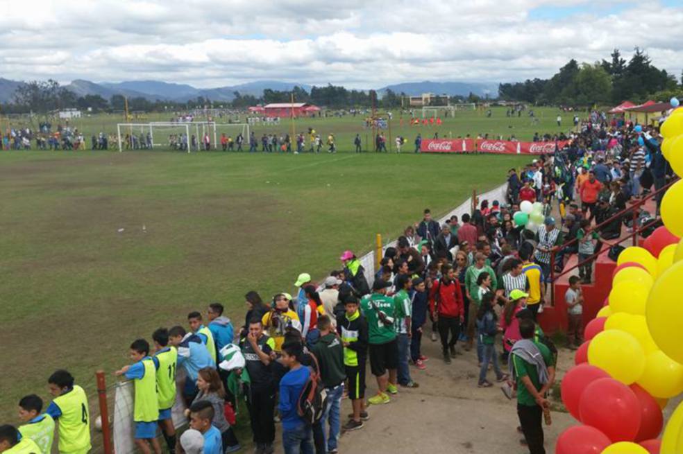 Los futbolistas bogotanos no tienen en dónde jugar