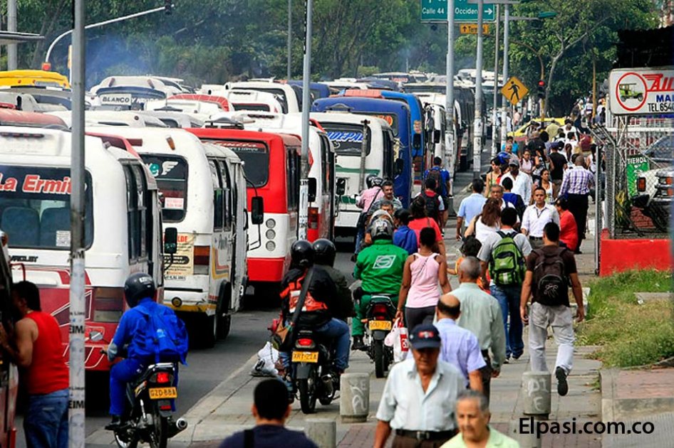 Cinco heridos y 57 capturados por protestas de transportadores en Cali