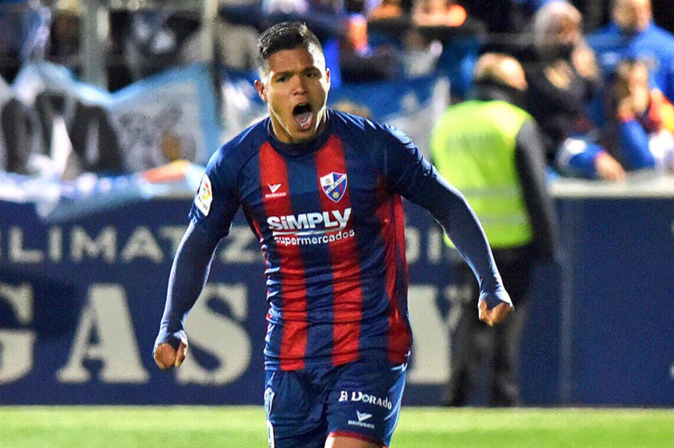 «Cucho» Hernández, el colombiano que fue aplaudido por la hinchada del Barcelona