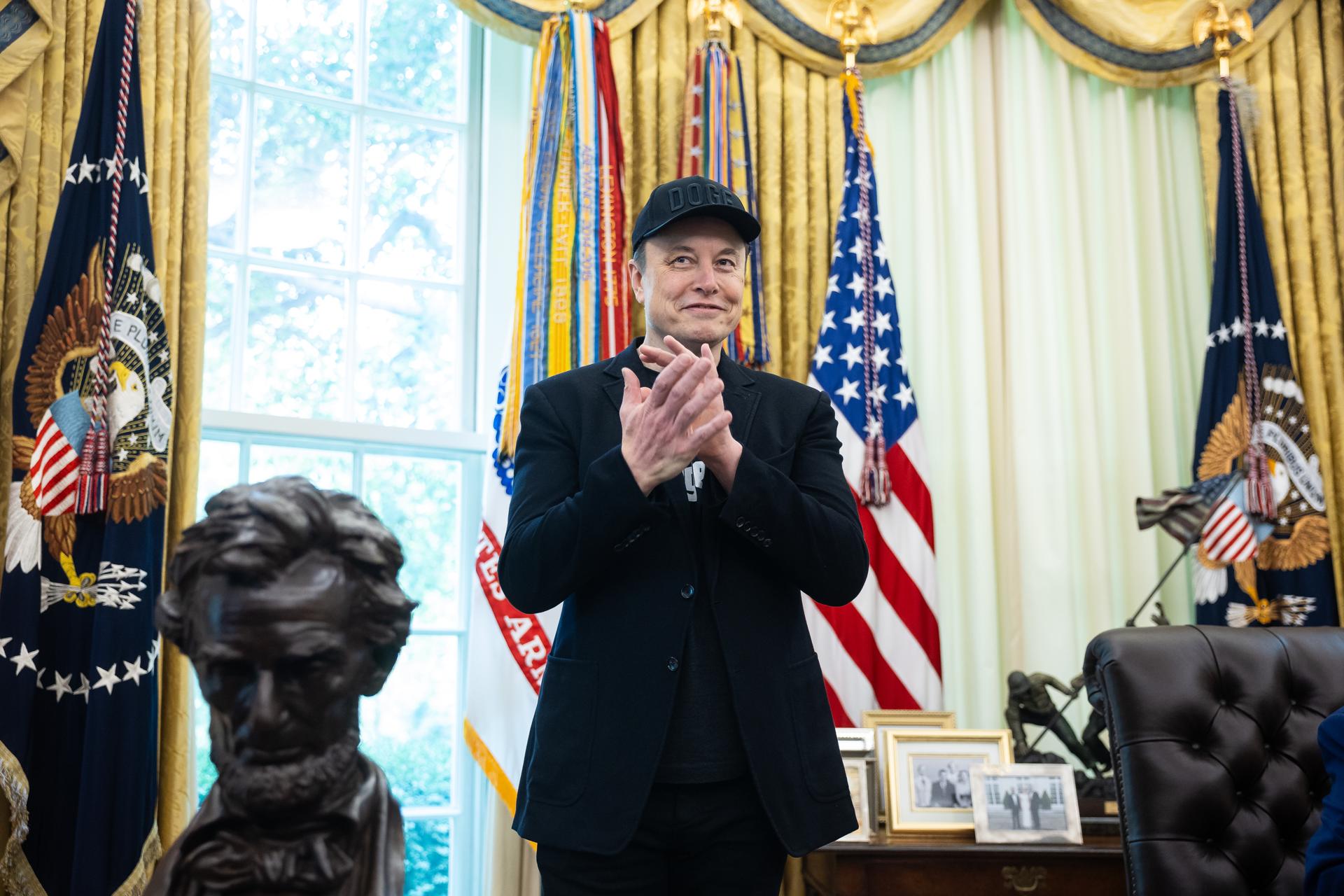 Un repaso al paso de Musk por la Casa Blanca: se despide con un moretón en el ojo