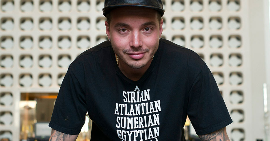 J Balvin es número uno por sexta semana consecutiva
