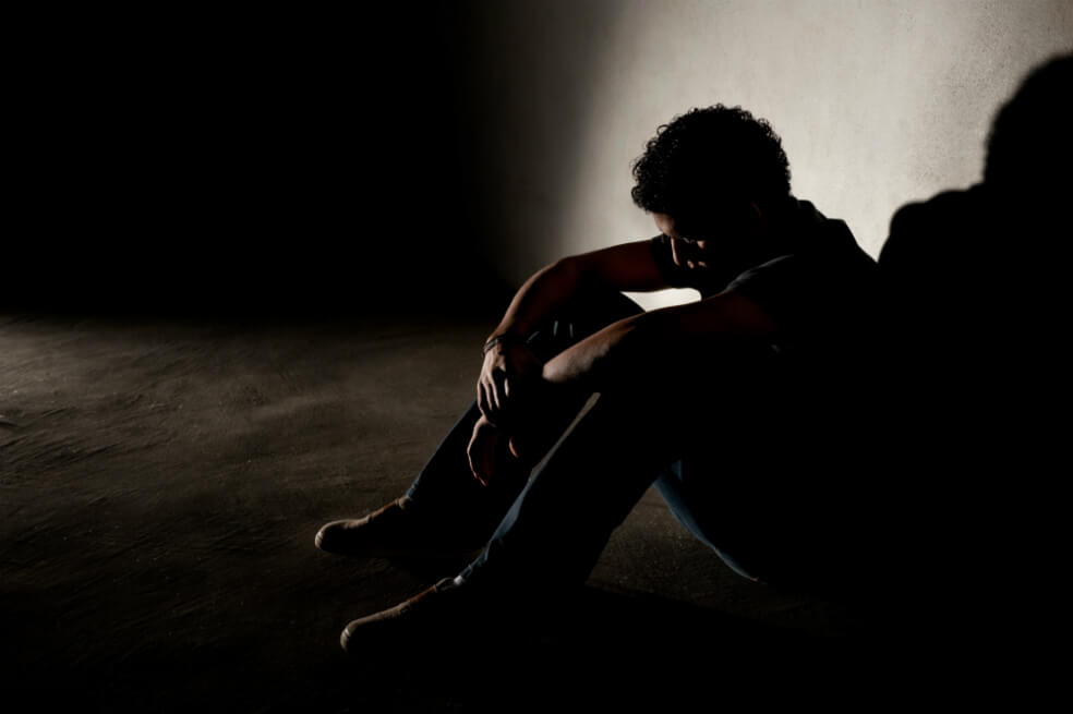 Los hombres se suicidan más que las mujeres
