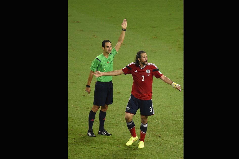 Yepes dice que el árbitro «fue muy malito» y que tiene «dolor en el corazón