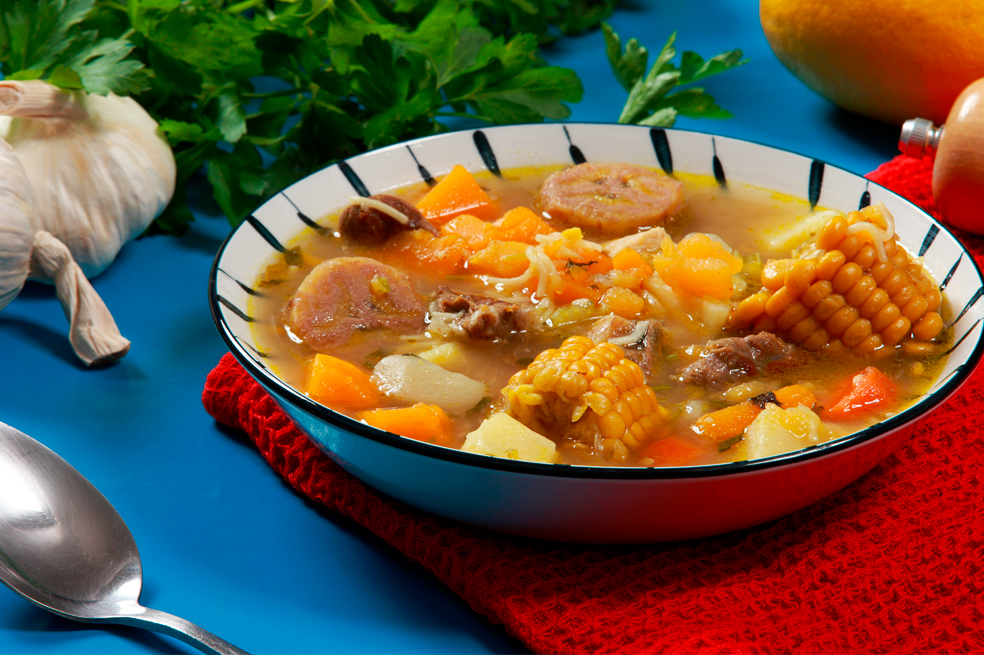 Sigue este paso a paso y prepara un delicioso y tradicional sancocho de gallina.