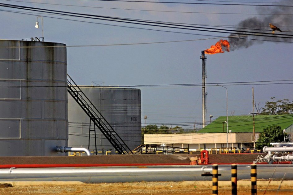 Ganancia de PDVSA cae 6,2% en 2012, a US$ 4.215 millones