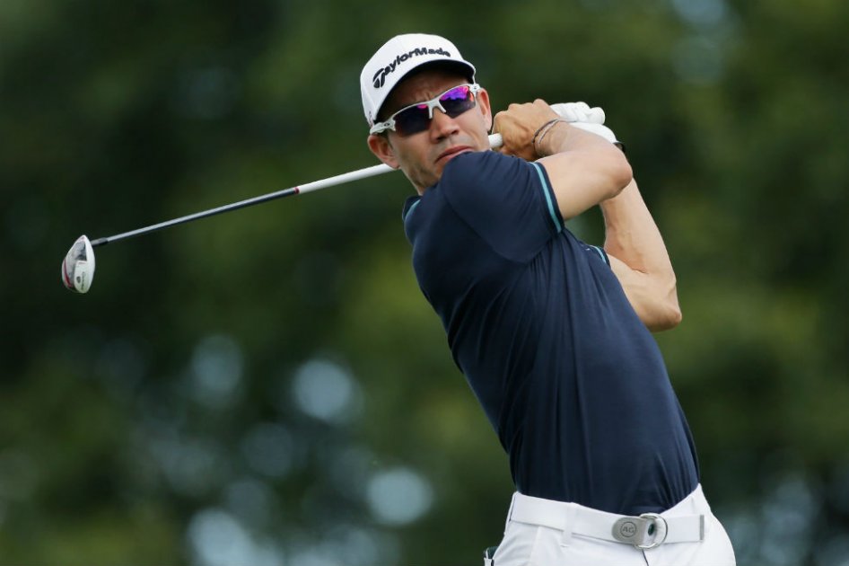 Camilo Villegas finalizó la primera ronda con cinco golpes bajo el par en Plainfield. Foto: AFP