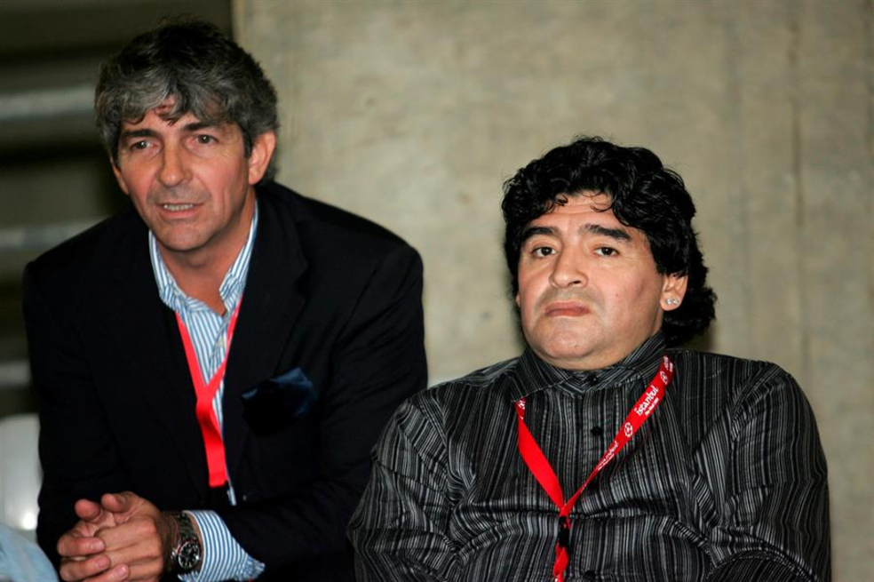 Rossi y Maradona, cercanos también en la despedida