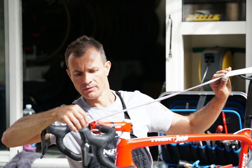 Roberto González, un mecánico de categoría World Tour