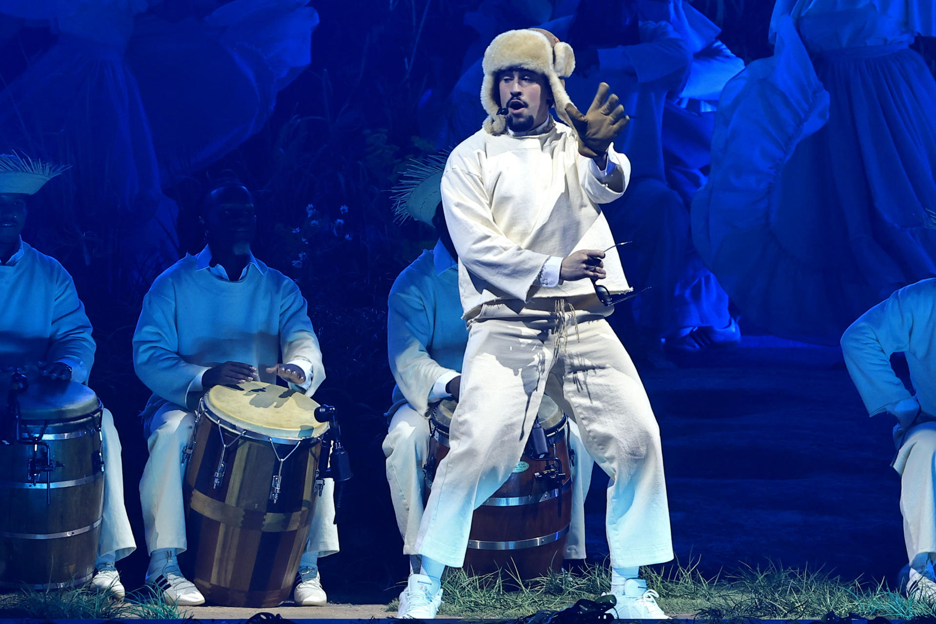 Bad Bunny es blanco de críticas por el uso de animales en sus conciertos