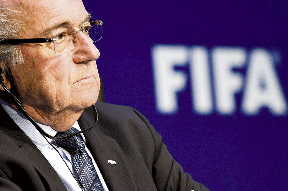 La FIFA y el camino para que el balón siga rodando