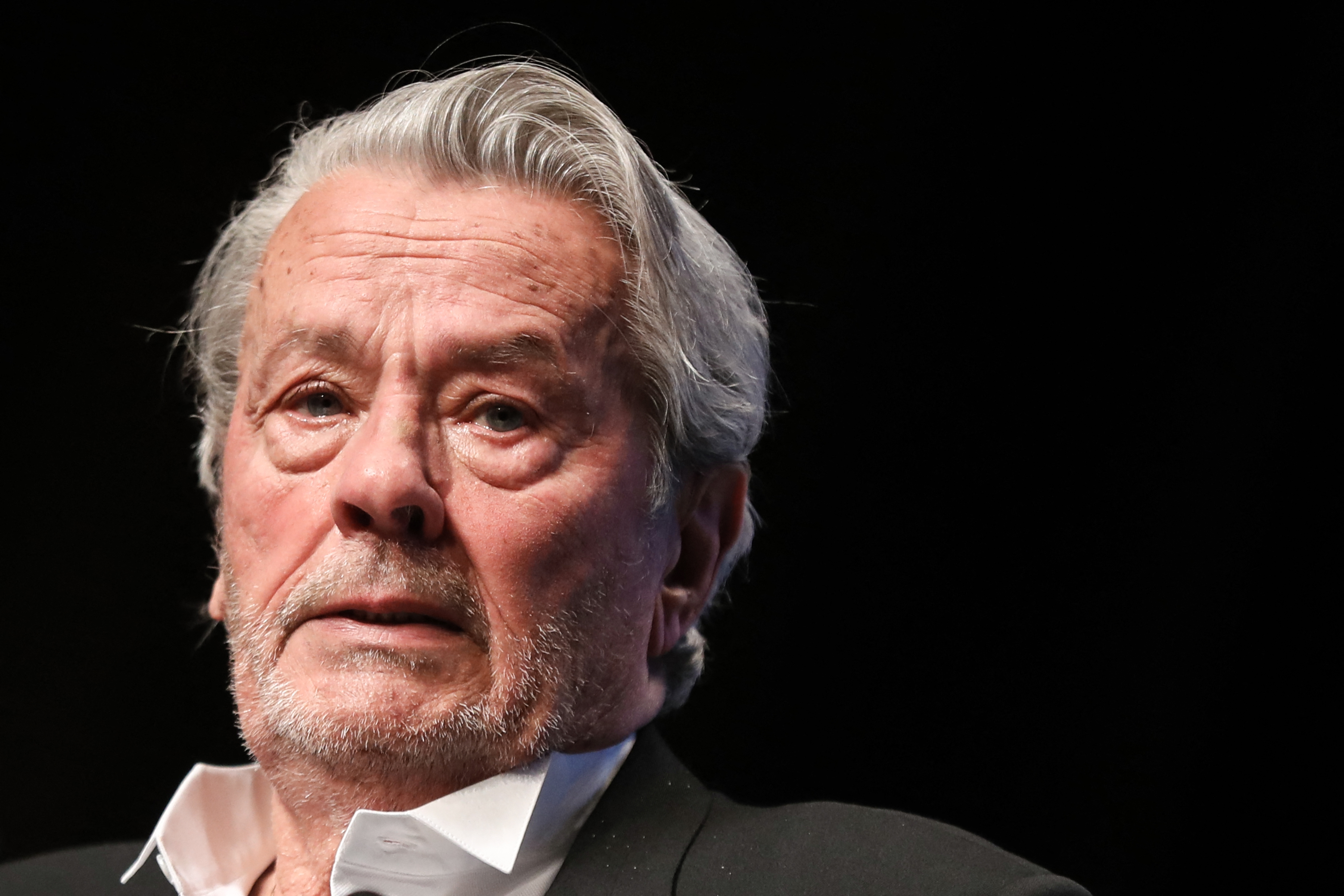 Alain Delon “ya no tiene ganas” de seguir tratamientos médicos, según su hija Anouchka