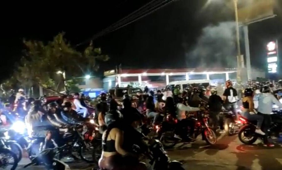 Video: caravana no autorizada de motociclistas bloqueó el centro de Cali