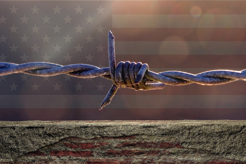Cruzando a Estados Unidos en menos de dos minutos, a pesar de Trump