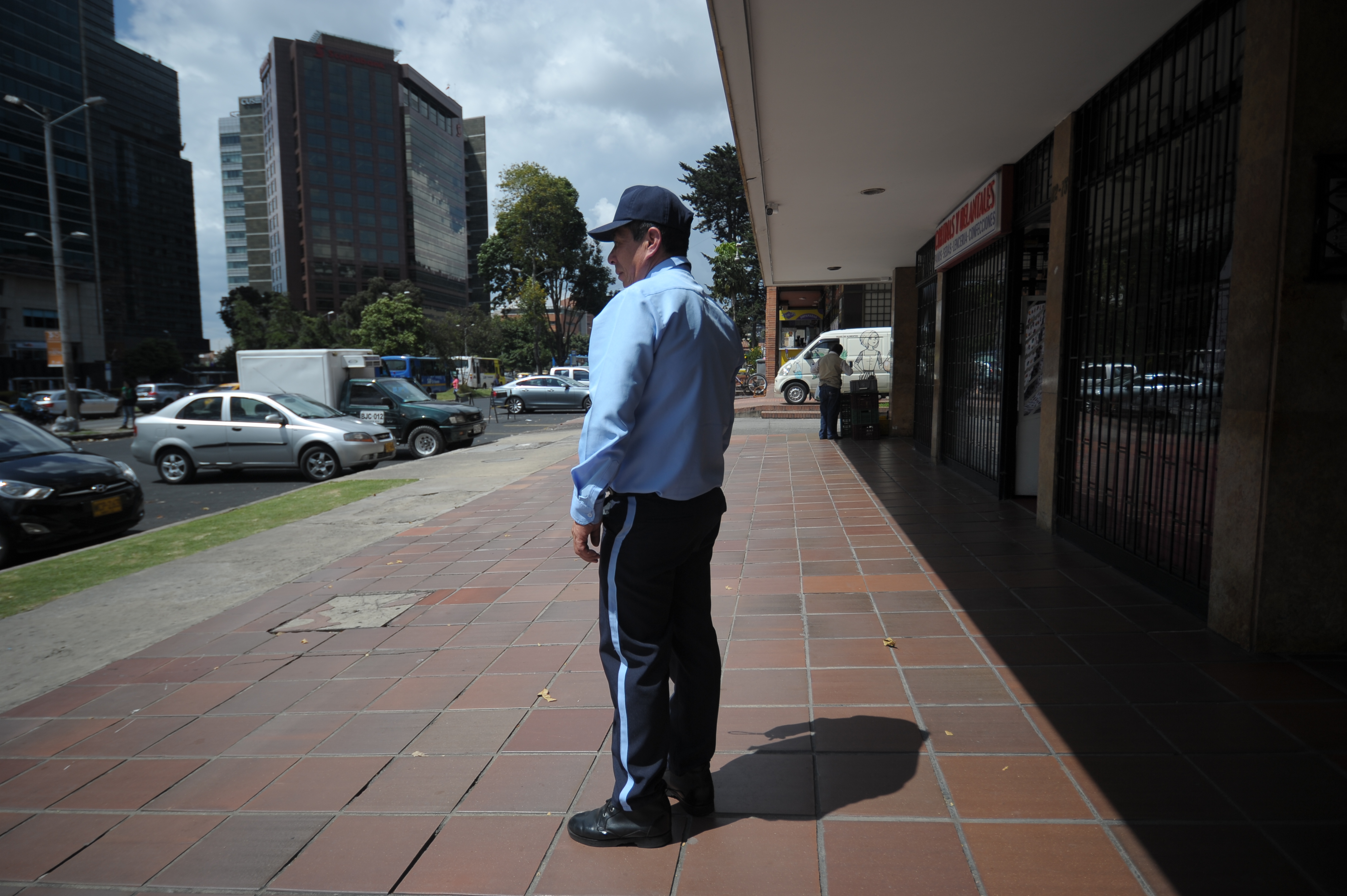 Mientras crecen los robos a viviendas en Bogotá, más conjuntos retiran a sus vigilantes