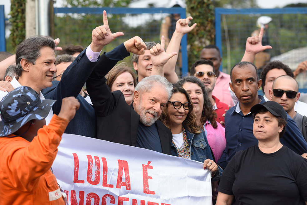 Expresidente de Brasil, Lula da Silva, queda en libertad
