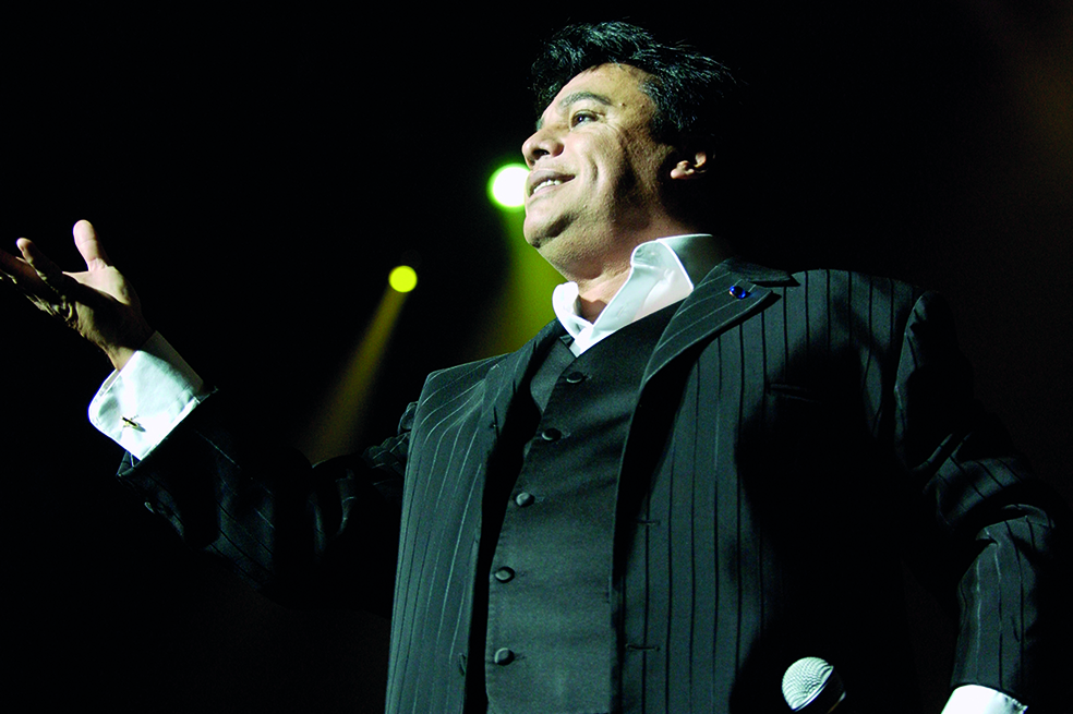 “No estoy muerto, sigo vivo”, Juan Gabriel apareció en sueño de Mhoni Vidente