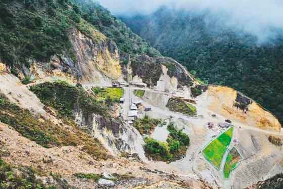 Cuatro integrantes de la Policía presuntamente involucrados en minería ilegal en Antioquia