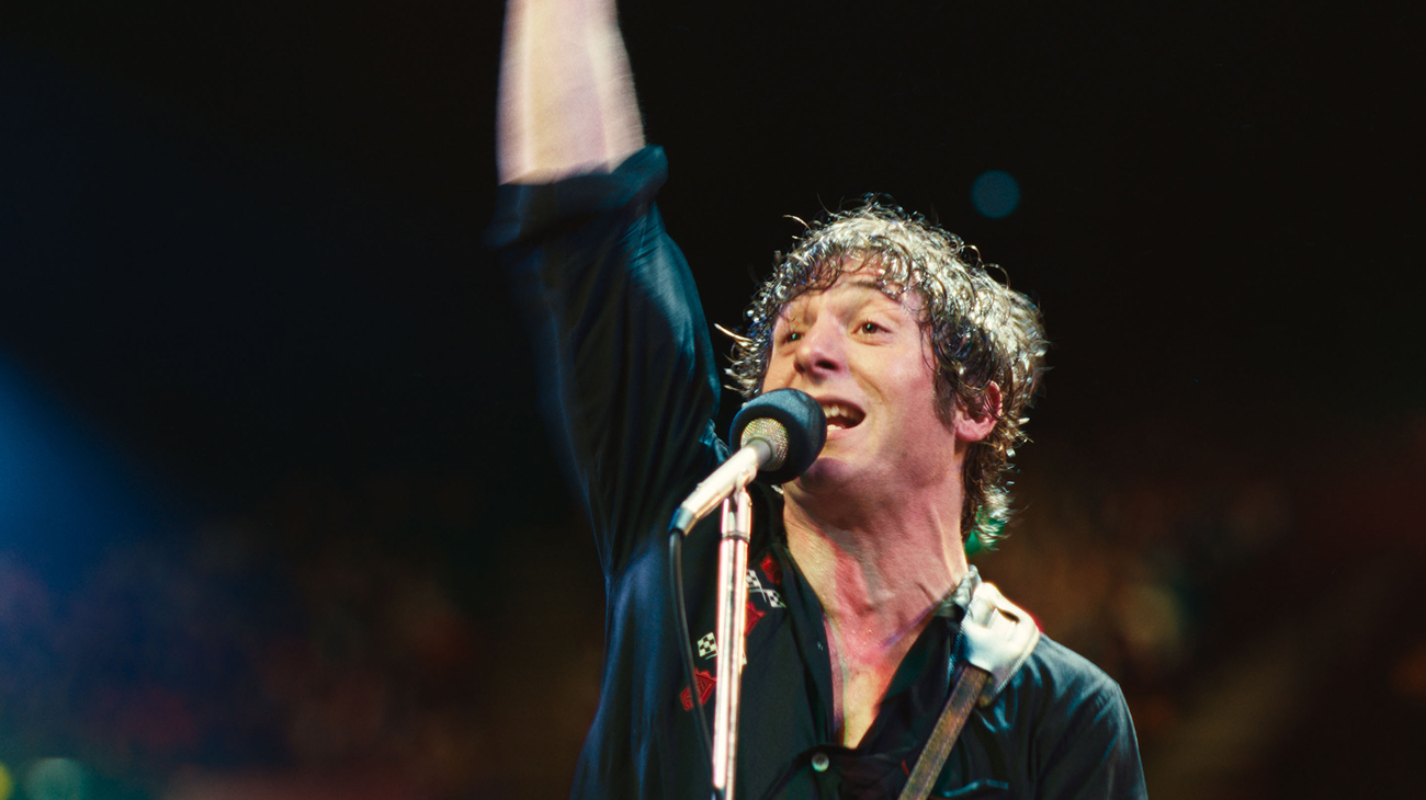Jeremy Allen White como Bruce Springsteen