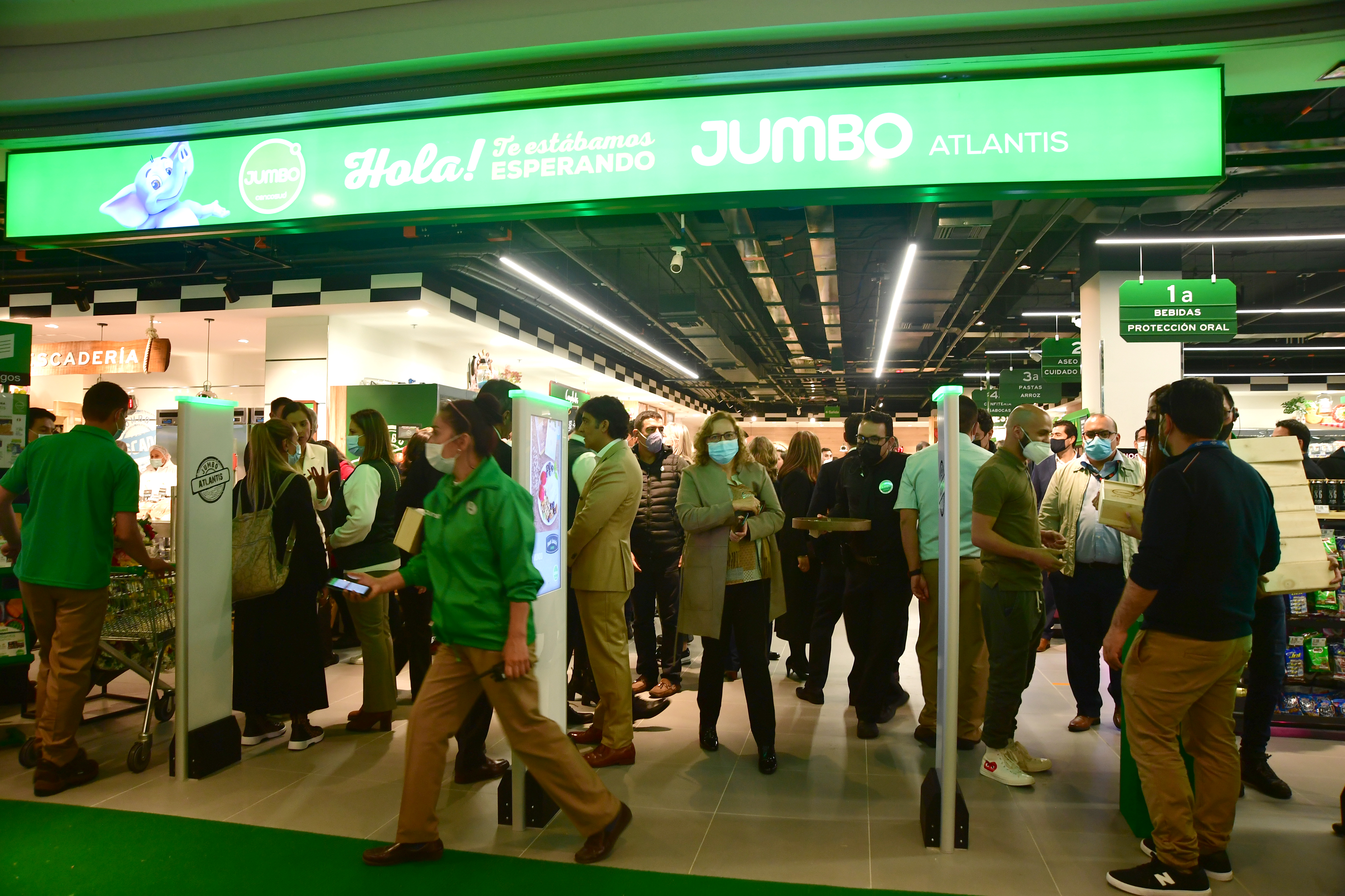 Inauguración de la tienda de Jumbo ubicada en el centro comercial Atlantis, en el norte de Bogotá.