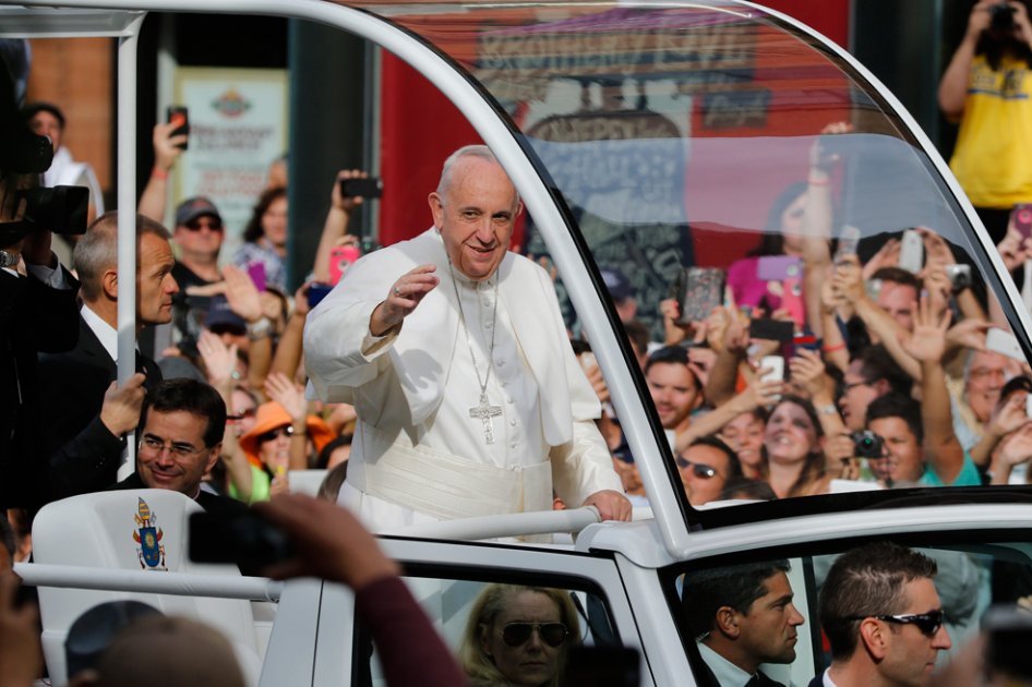«No se desanimen y no se avergüencen nunca»: papa a inmigrantes