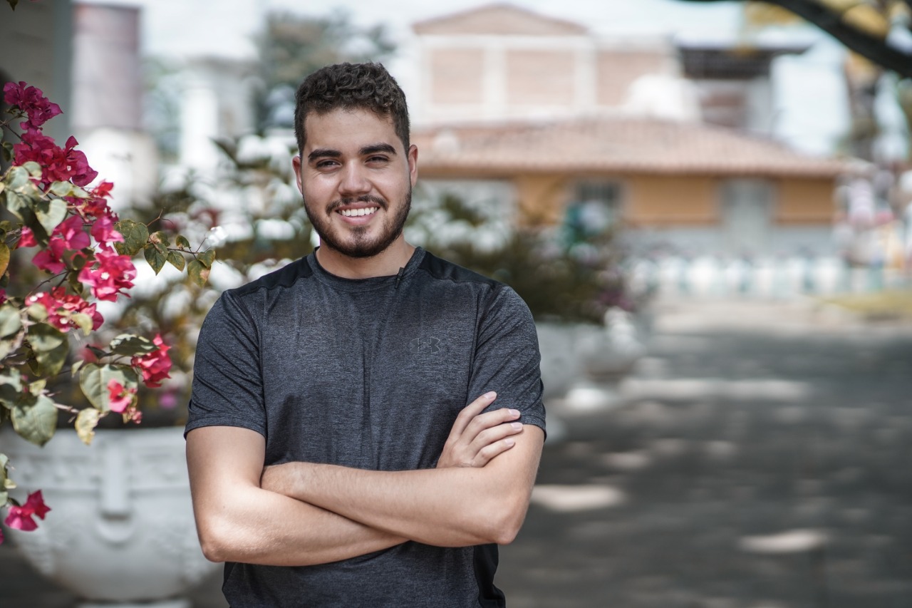 La historia del primer estudiante de Misión TIC en ser contratado