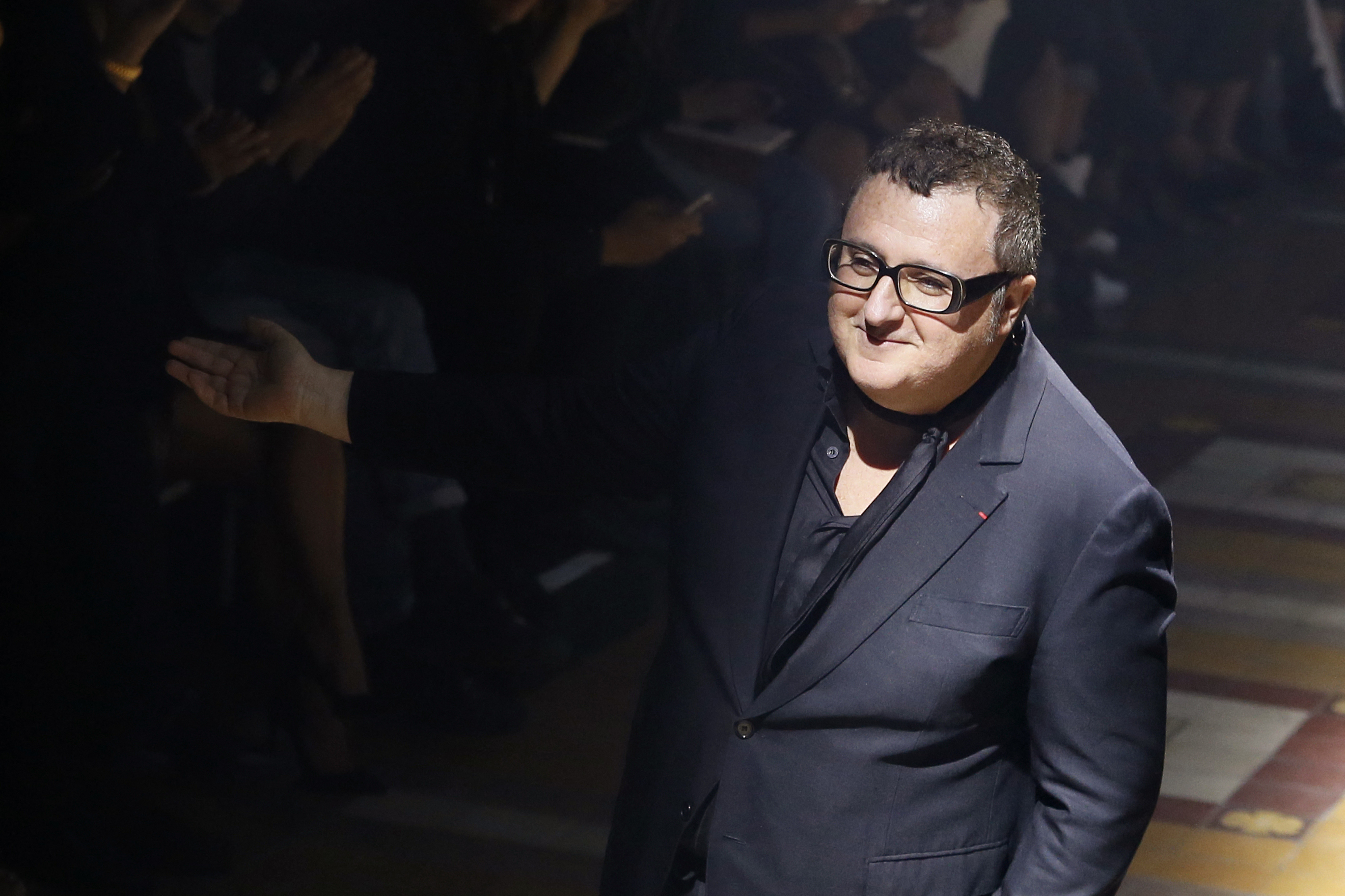 Murió Alber Elbaz, el eterno niño feliz de la moda