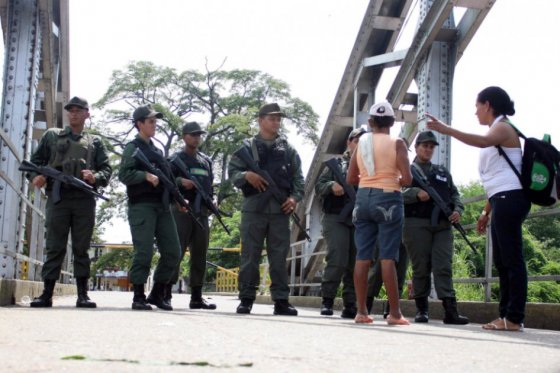 ‘Al menos 31 paramilitares colombianos han sido detenidos tras cierre fronterizo’: Venezuela