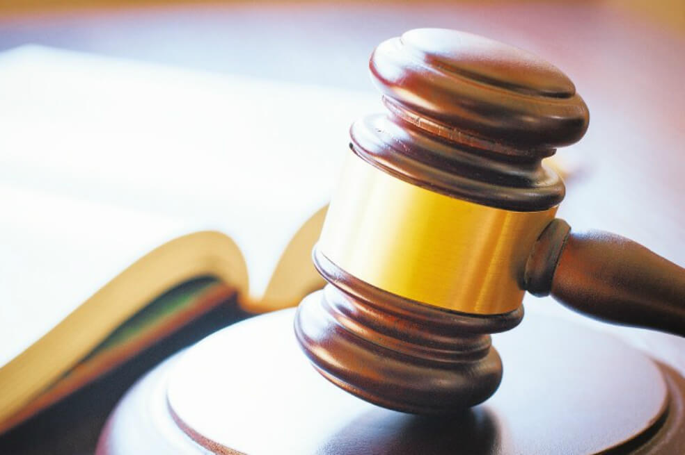 En el país de los abogados, cinco de ellos son sancionados al día