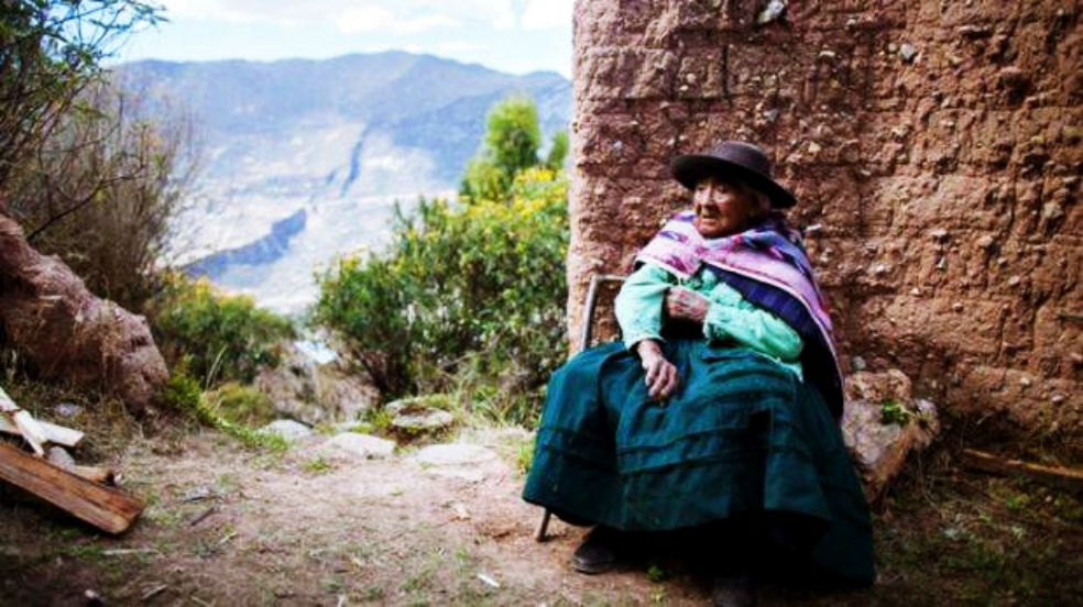 Las mujeres viven más que los hombres, incluso en condiciones extremas