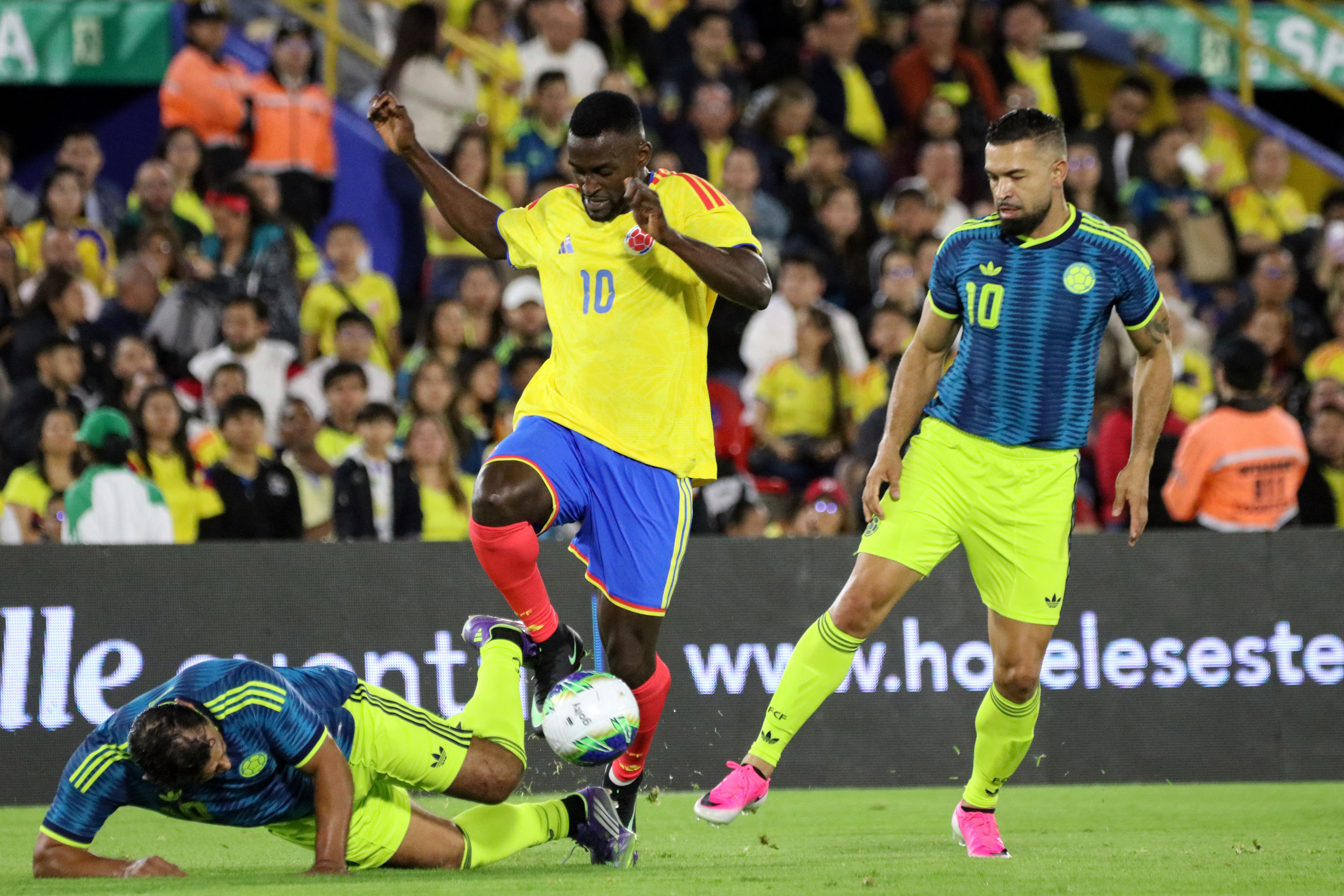 Partido benéfico Levantemos a Colombia.