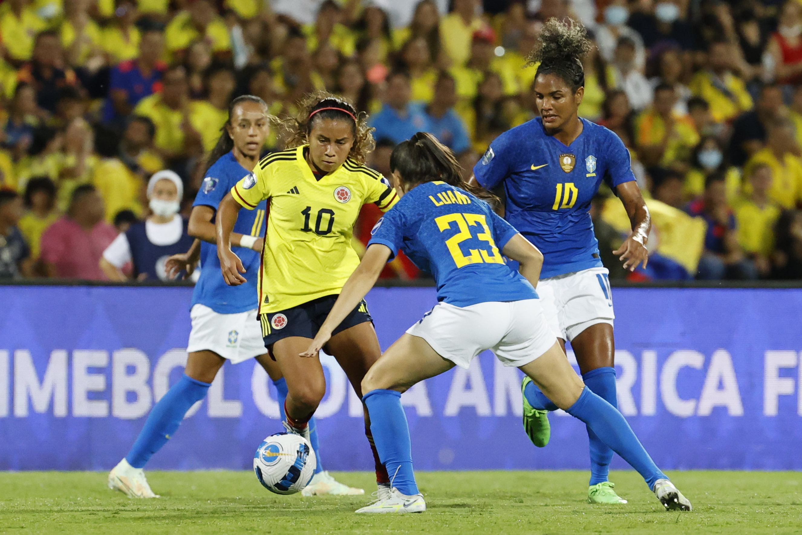 Brasil convocó a 13 medallistas olímpicas para enfrentar a Colombia en fecha FIFA