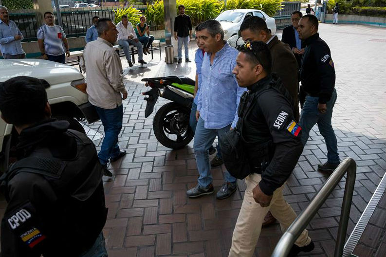Oposición venezolana rechaza «detención irregular» de exministro