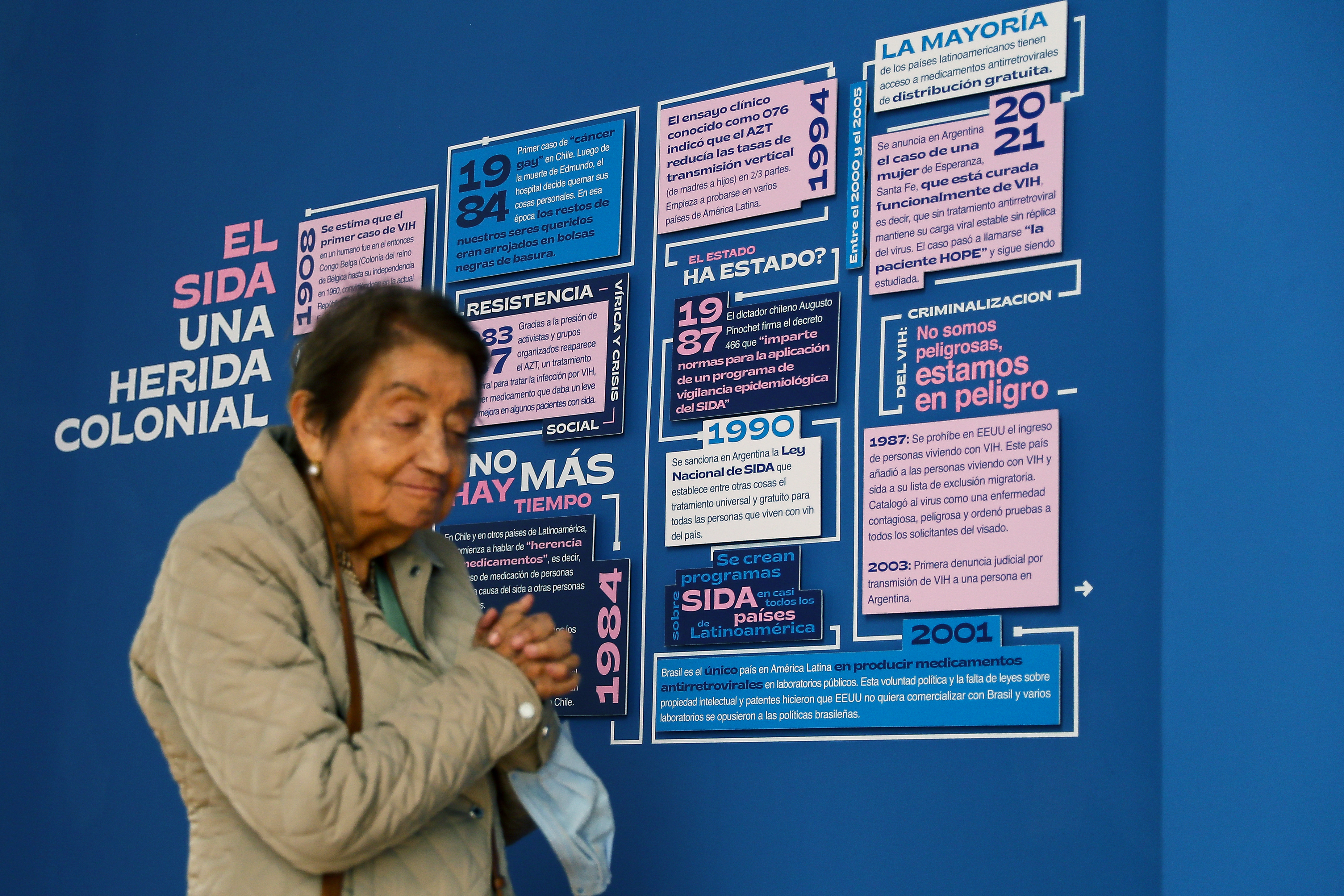 Una exposición de artistas seropositivos de Latinoamérica busca romper el estigma del VIH