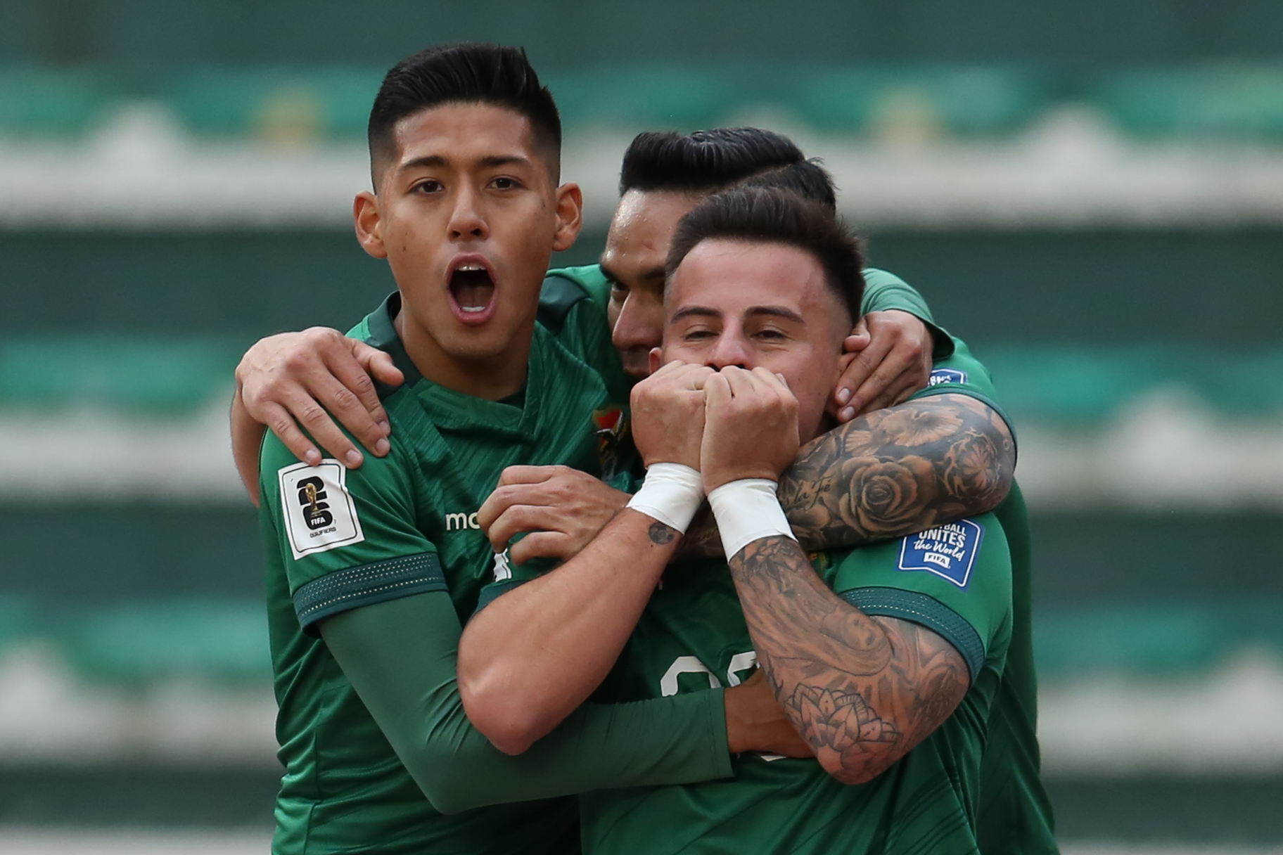 Bolivia venció a Perú y logró sus primeros puntos en la Eliminatoria: vea los goles