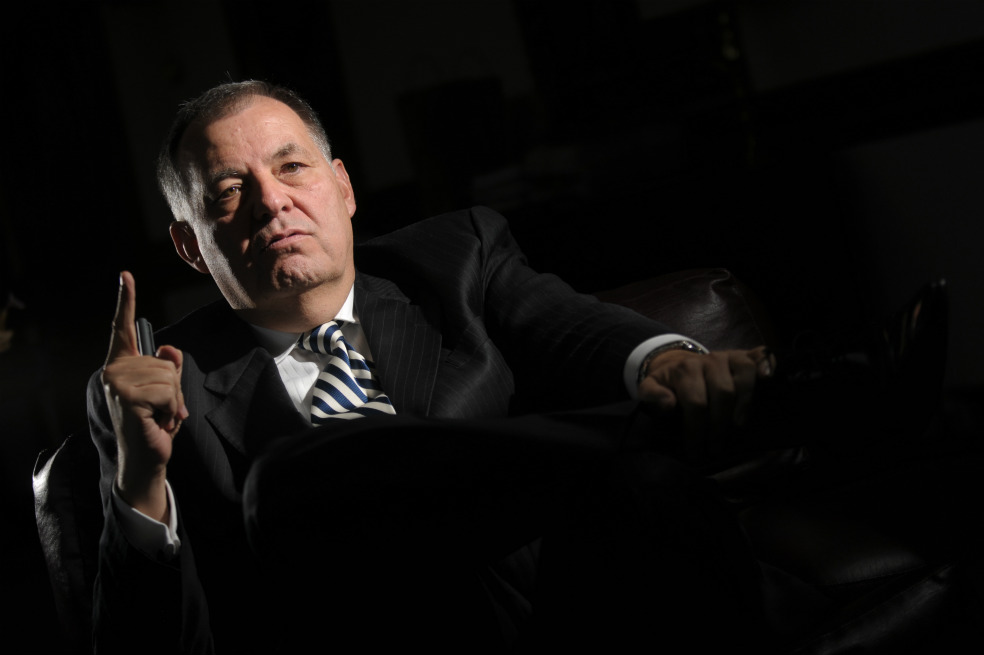 Procurador, con menos superpoderes